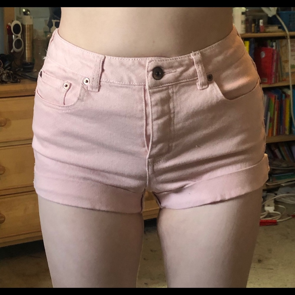 🐷PINK DENIM SHORTS🧠